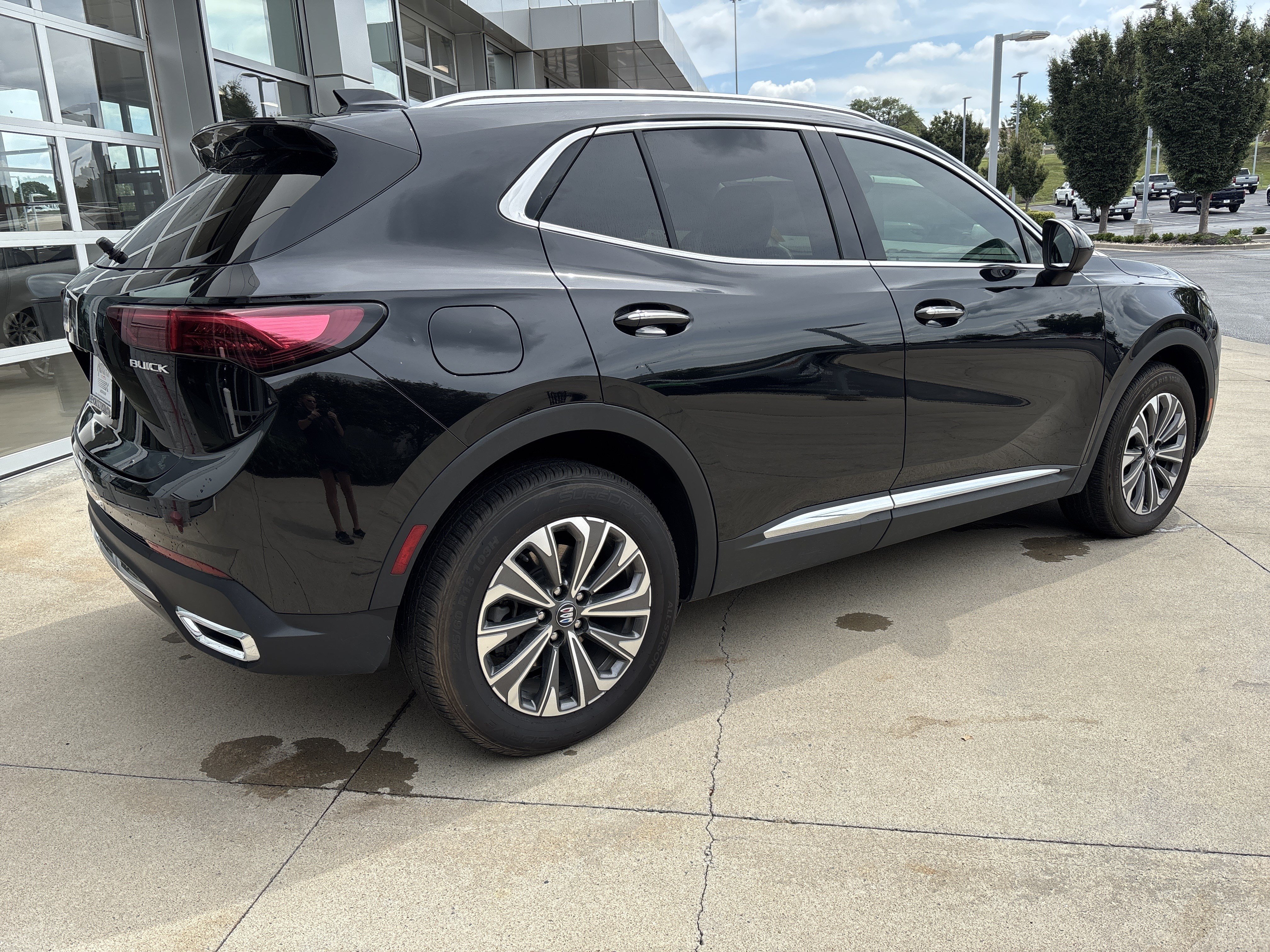 Used 2024 Buick Envision Preferred AWD/4WD image 6