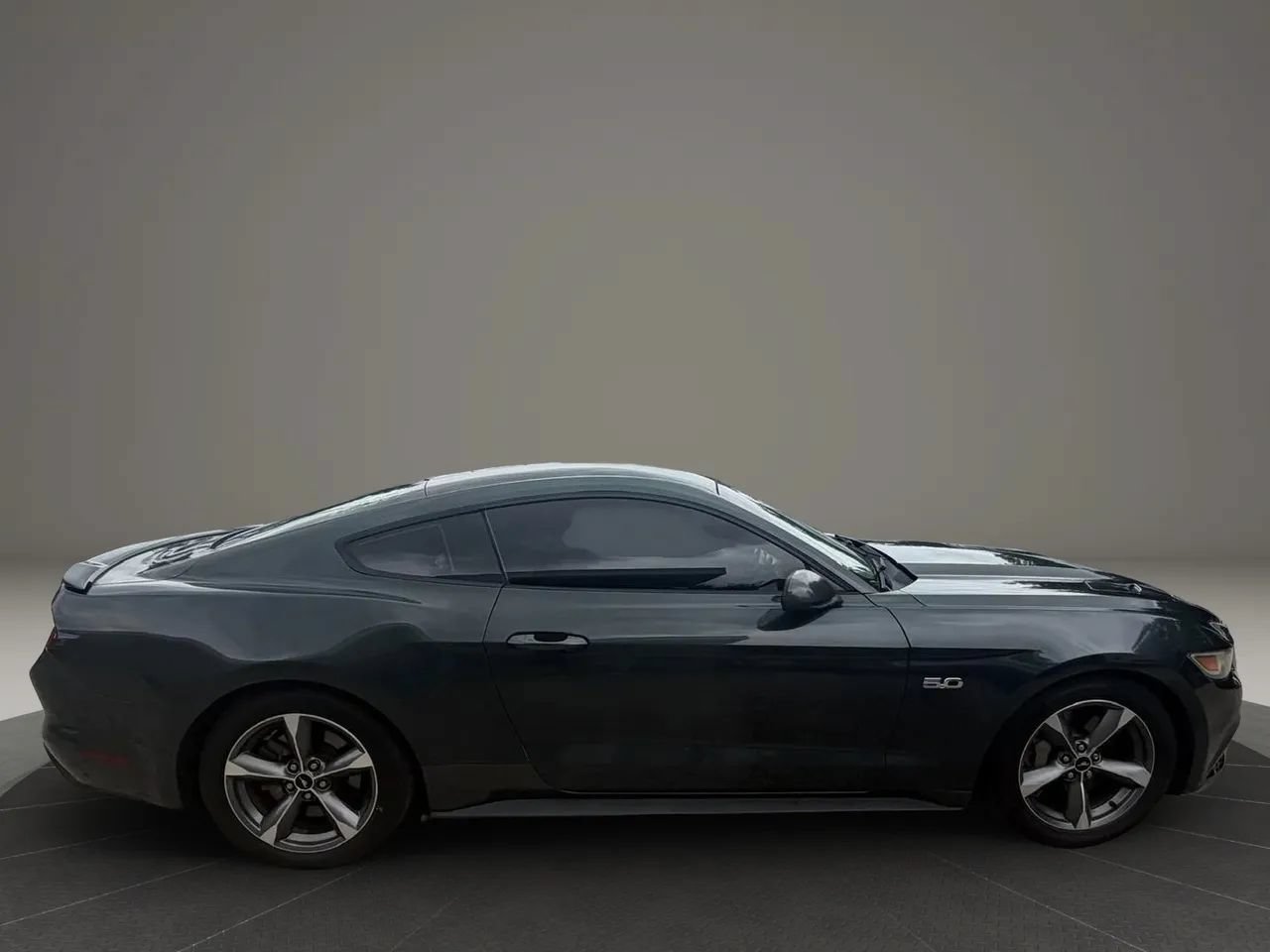 Used 2016 Ford Mustang GT RWD image 6
