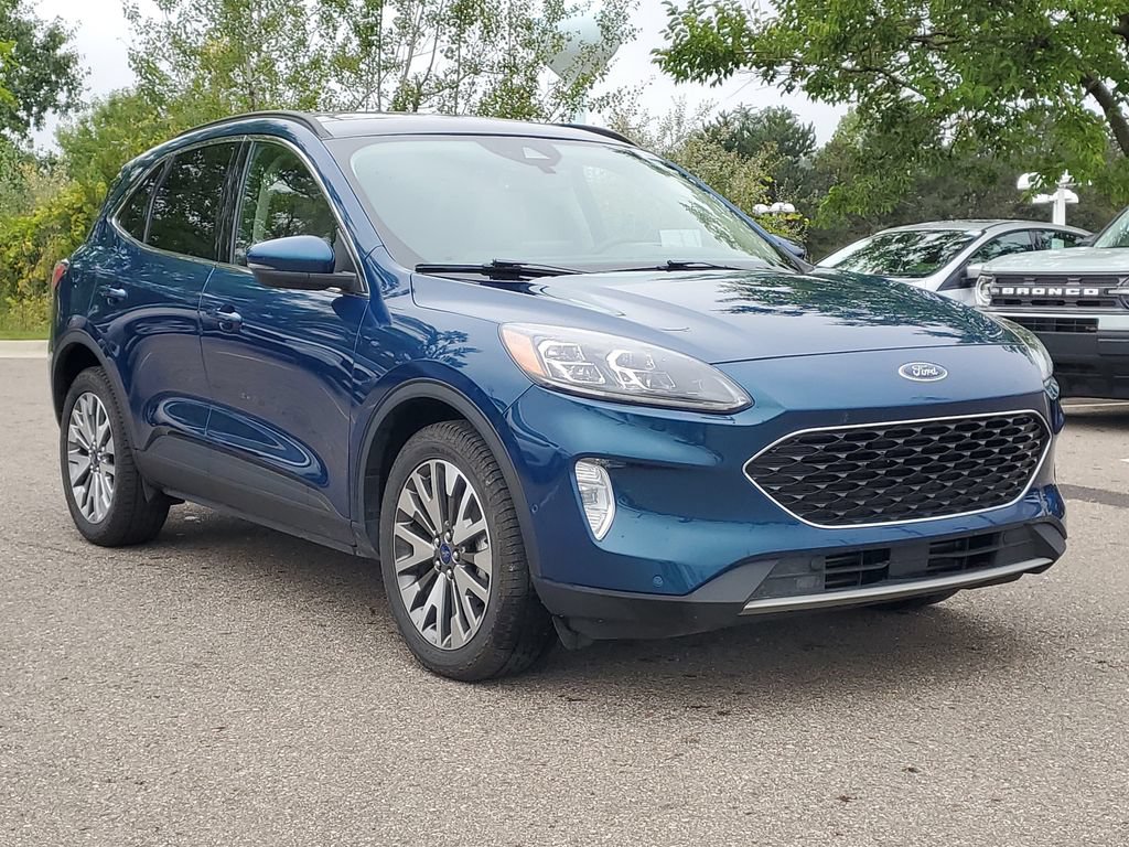 Used 2020 Ford Escape Titanium AWD/4WD image 4