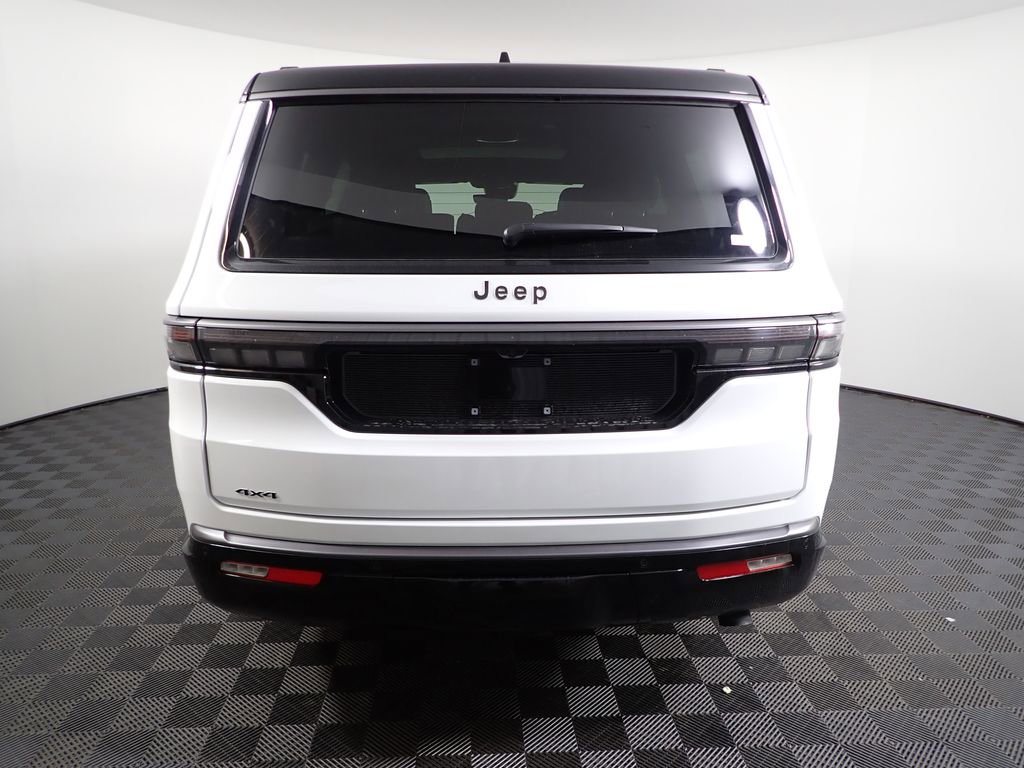 New 2026 Jeep Grand Wagoneer Summit AWD/4WD image 16