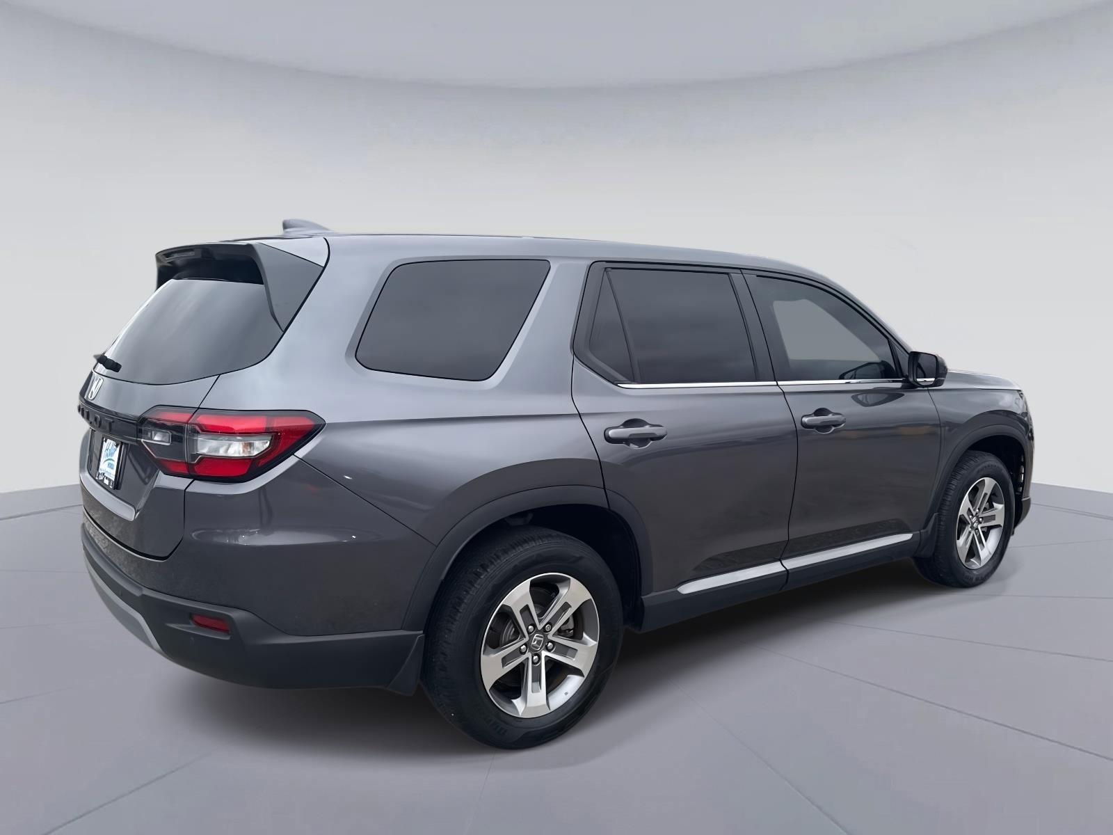 Certified 2024 Honda Pilot EX-L image 4