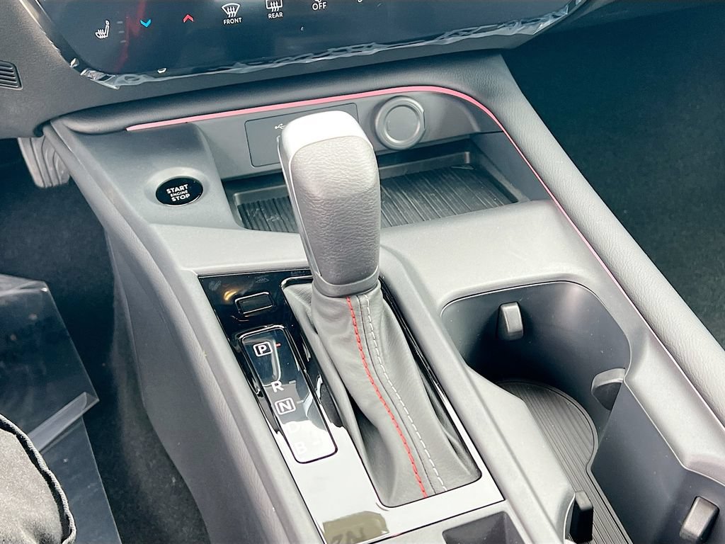 New 2026 Nissan Sentra SR w/ SR Premium Package FWD image 16