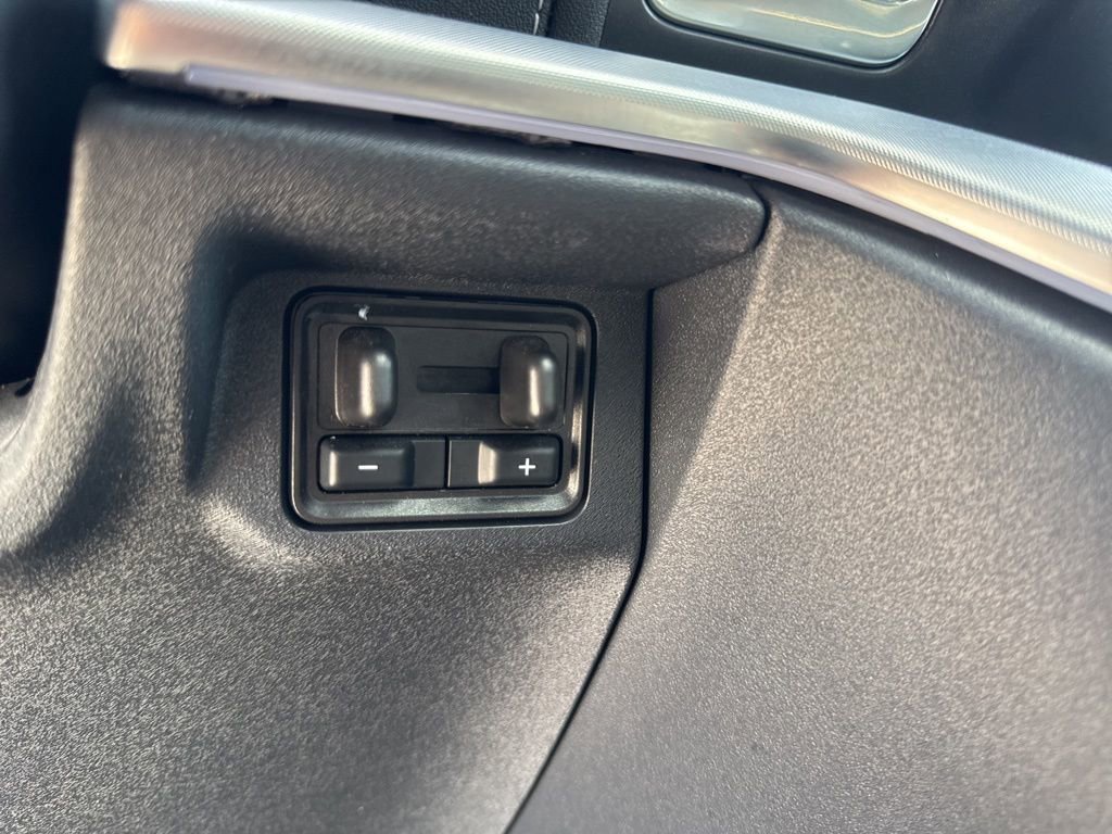 Used 2025 Ford Expedition Platinum AWD/4WD image 12