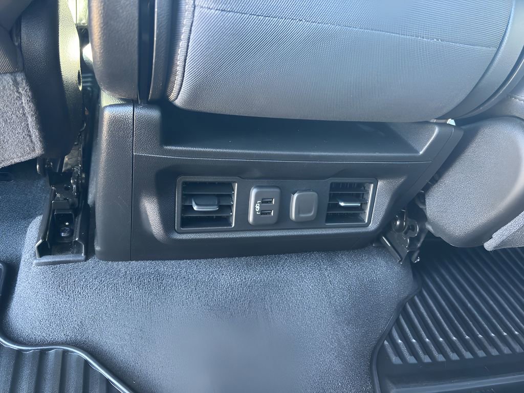 Used 2022 Chevrolet Silverado 1500 LT w/ Bed Protection Package image 29