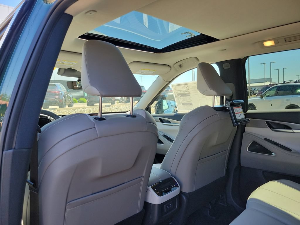 New 2027 INFINITI QX60 Luxe w/ Family Package AWD/4WD image 19