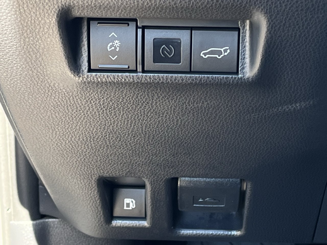 Used 2026 Toyota RAV4 AWD image 20