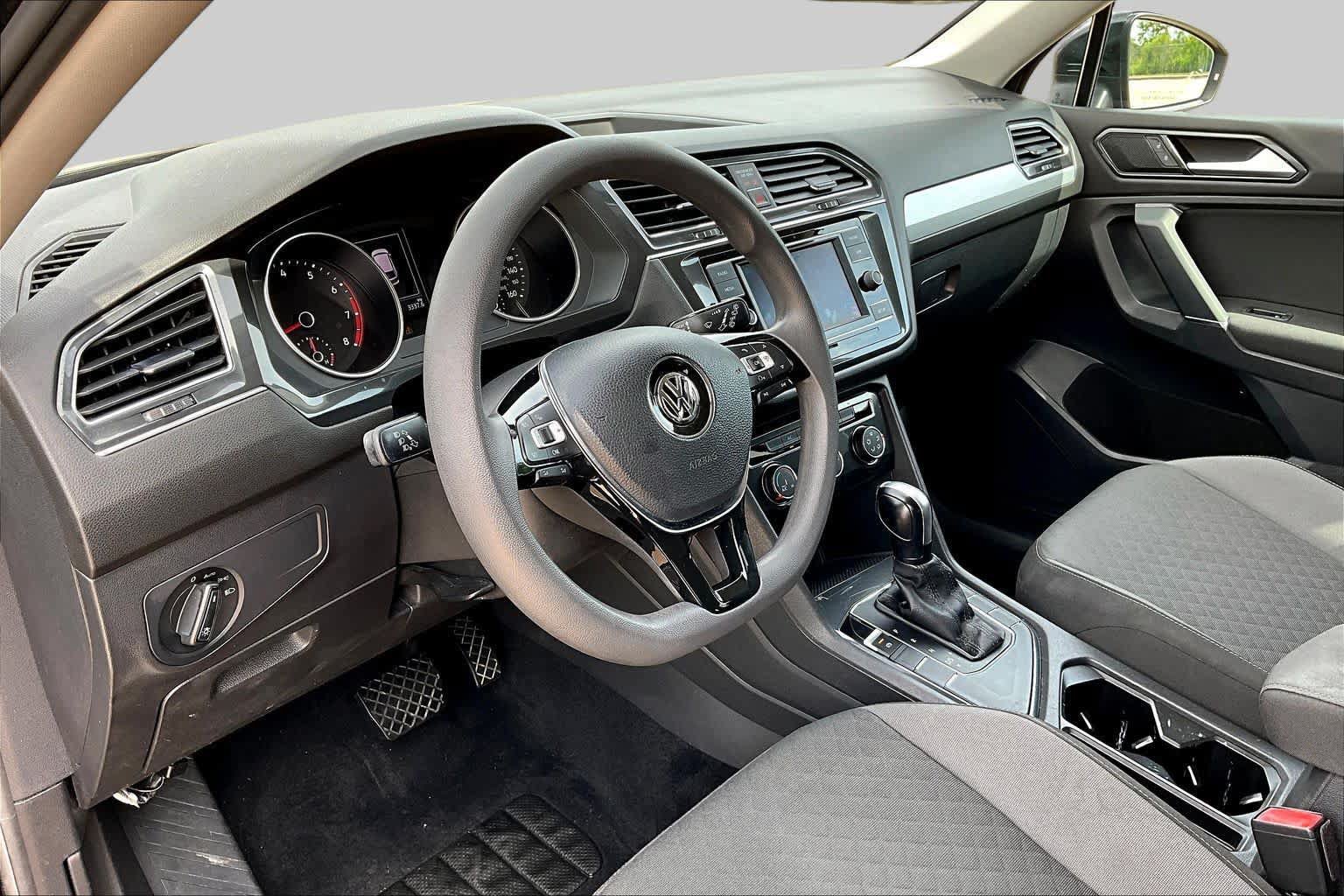 Used 2018 Volkswagen Tiguan S FWD image 16
