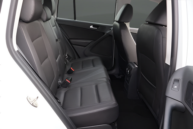 Used 2016 Volkswagen Tiguan S FWD image 20