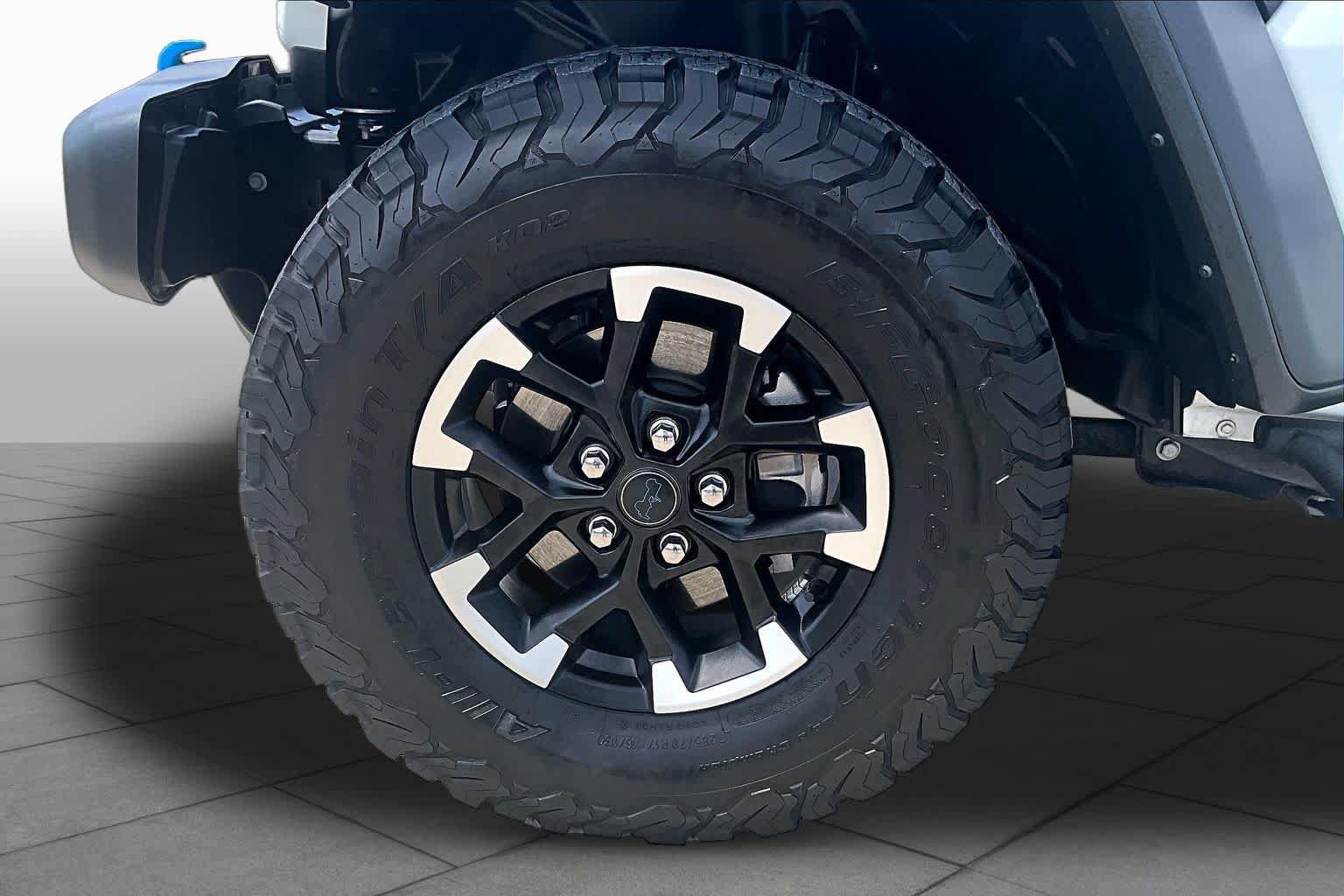 Used 2024 Jeep Wrangler Unlimited Rubicon 4xe w/ Convenience Group AWD/4WD image 10