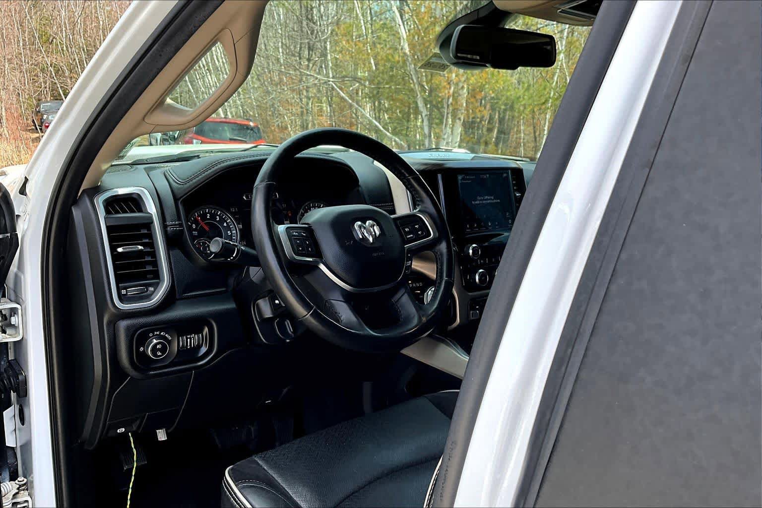 Used 2019 RAM 2500 Laramie AWD/4WD image 18