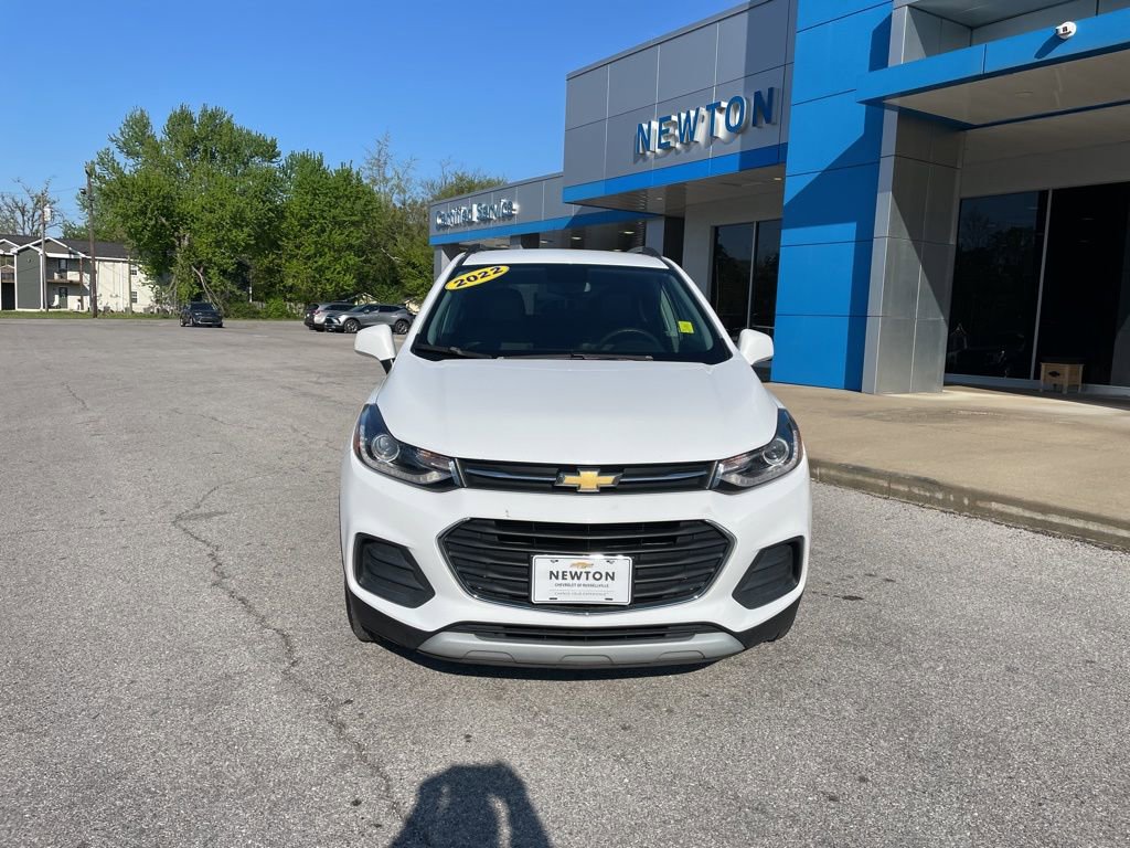 Used 2022 Chevrolet Trax LT AWD/4WD image 2