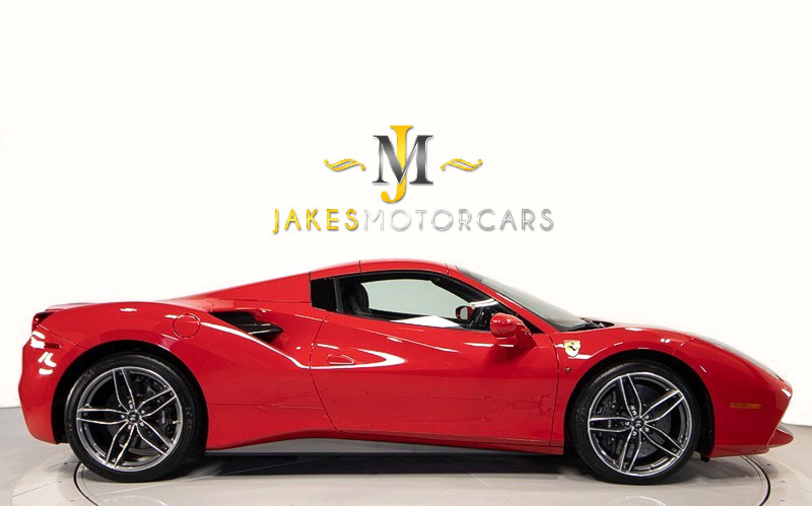 Used 2018 Ferrari 488 Spider image 15