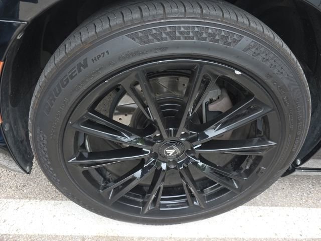 Used 2017 Chrysler 300 C w/ Safetytec Plus Group RWD image 10