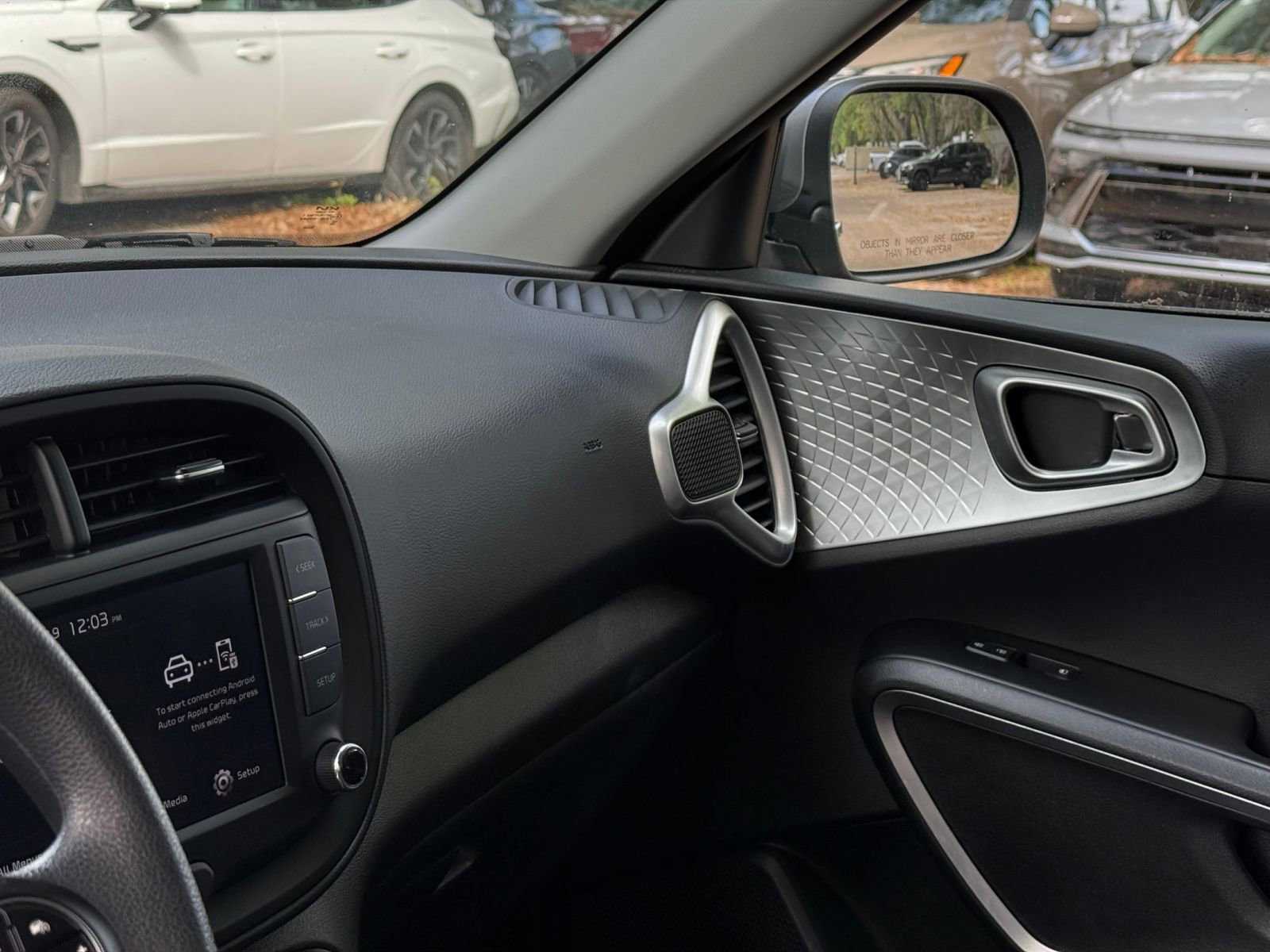 Used 2025 Kia Soul LX w/ LX Technology Package image 30