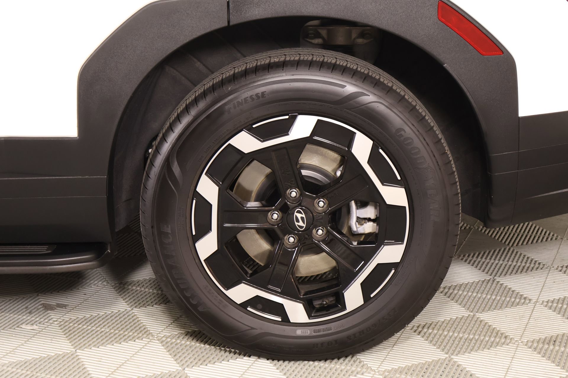 Certified 2026 Hyundai Santa Fe SEL image 18