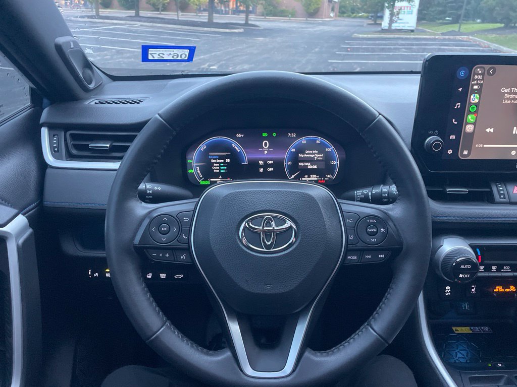 Used 2023 Toyota RAV4 XSE AWD/4WD image 12