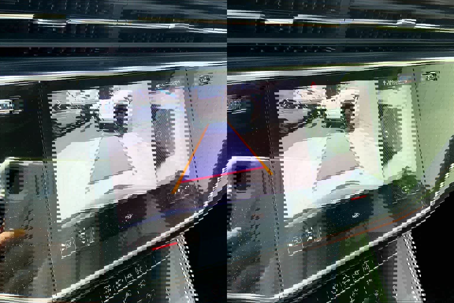 Used 2022 Audi Q7 Premium Plus w/ Premium Plus Package image 26