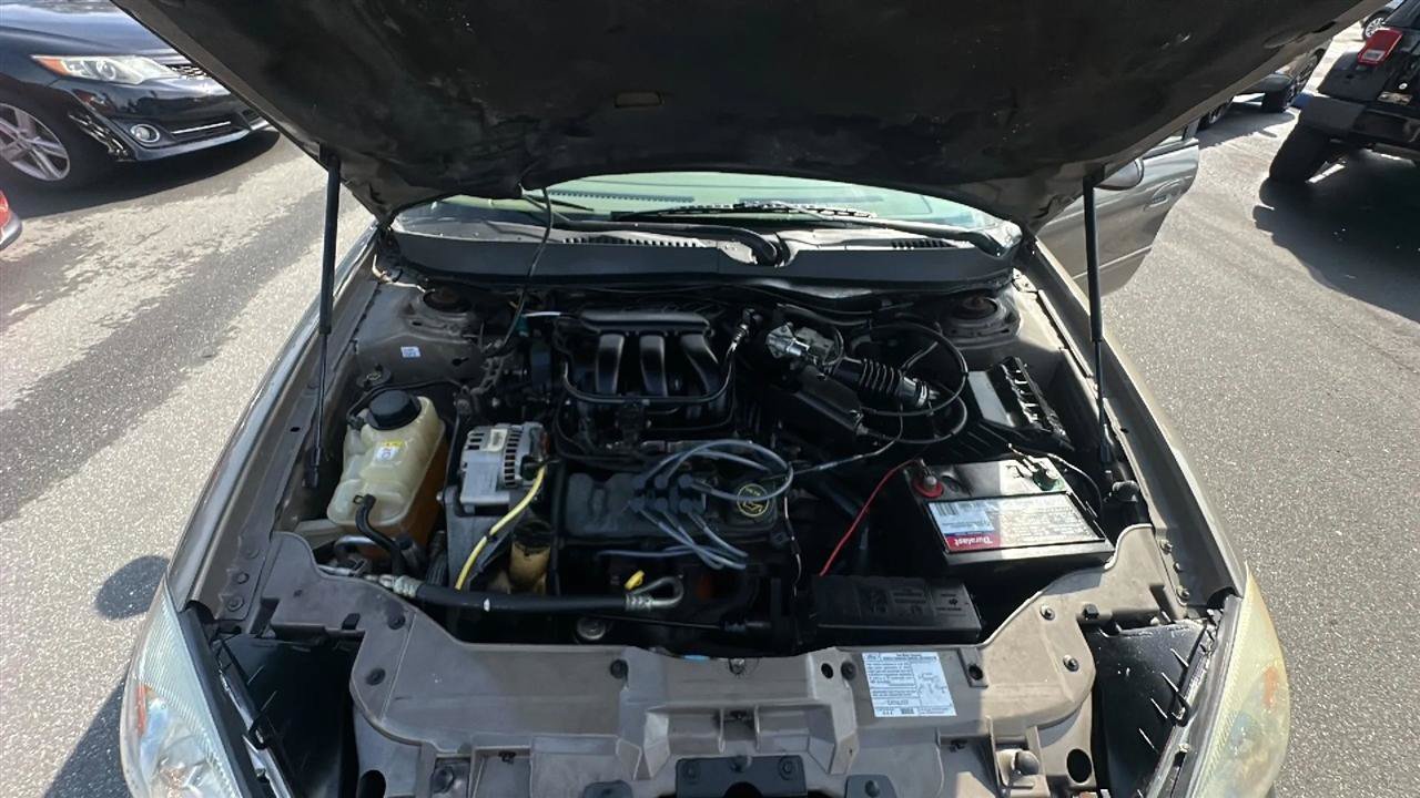 Used 2006 Ford Taurus SEL FWD image 36