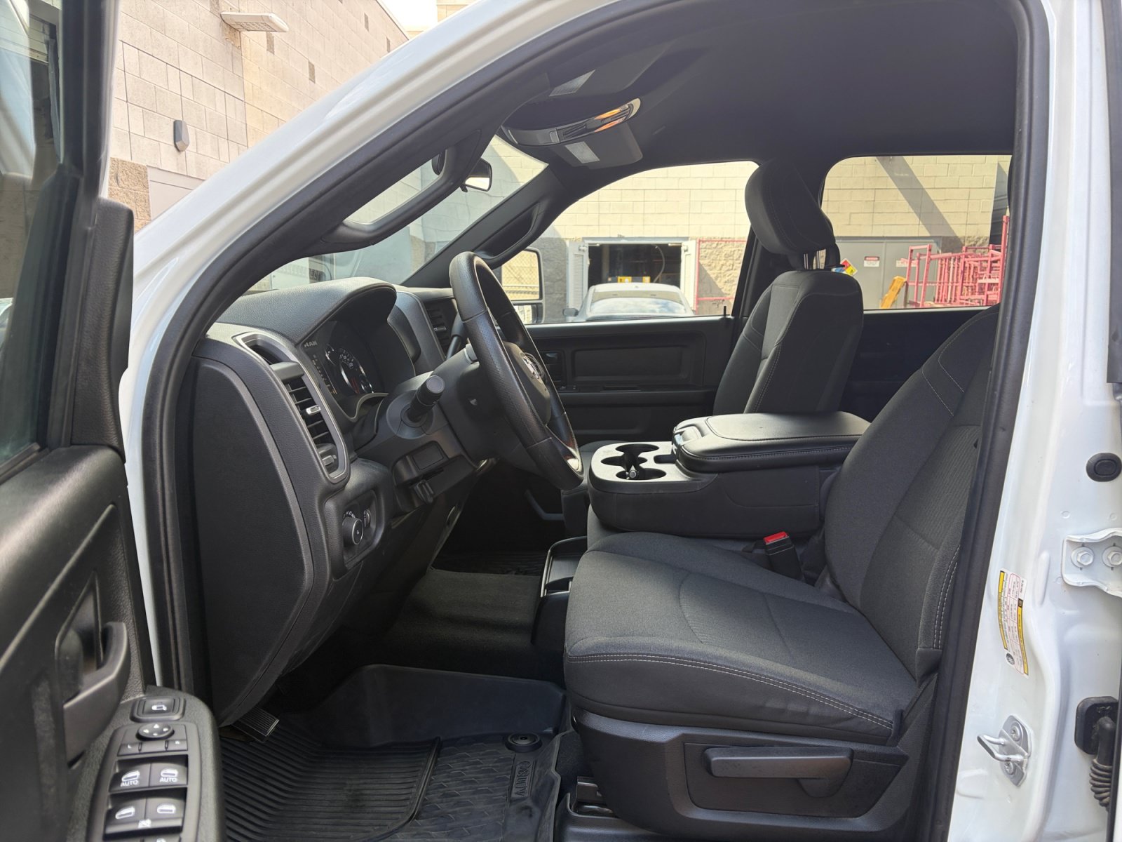 Used 2024 RAM 3500 Tradesman w/ Chrome Appearance Group AWD/4WD image 11