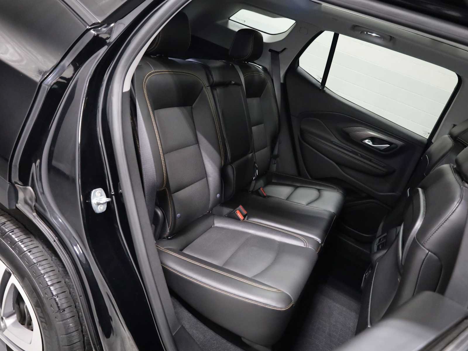 Used 2021 GMC Terrain SLT w/ Infotainment Package II AWD/4WD image 34