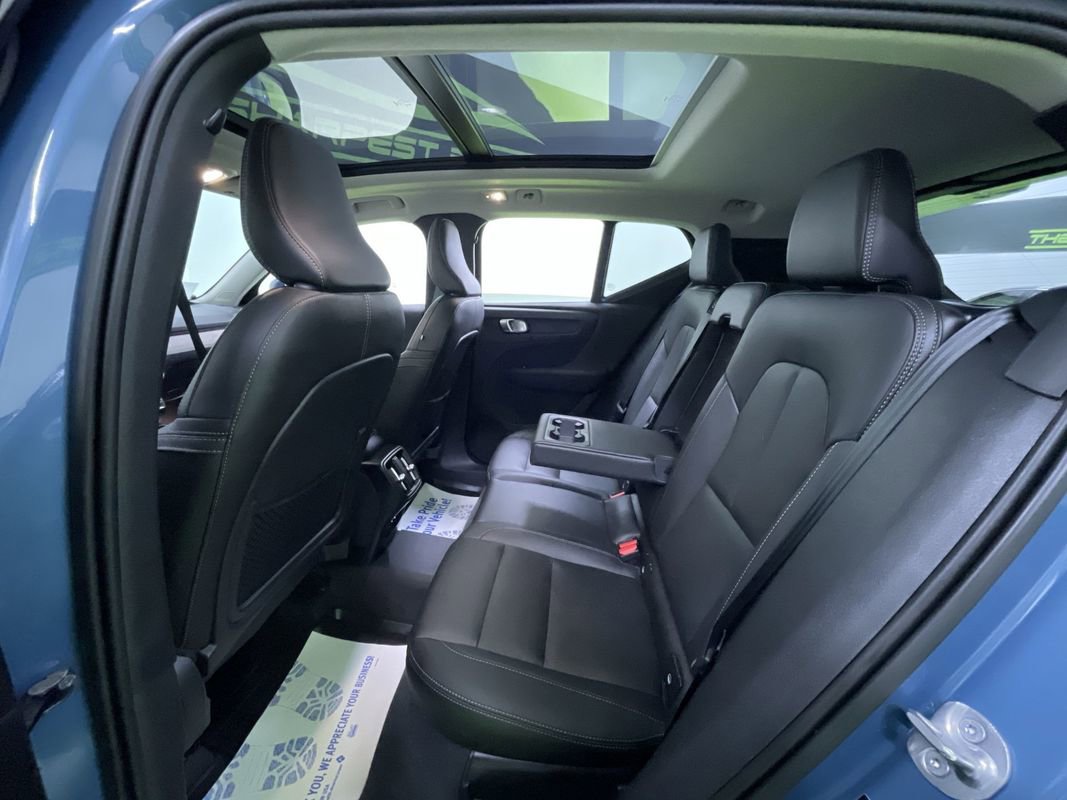 Used 2024 Volvo XC40 B5 Ultimate w/ Protection Package Premier AWD/4WD image 28