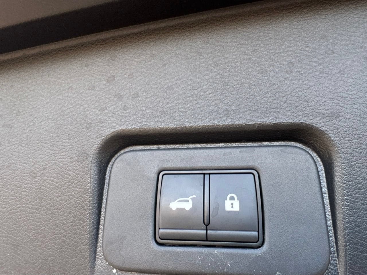 Certified 2025 Nissan Rogue SV w/ Rock Creek Premium Package AWD/4WD image 32