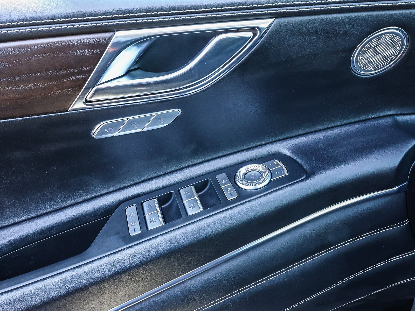 Used 2024 Genesis GV80 2.5T image 22