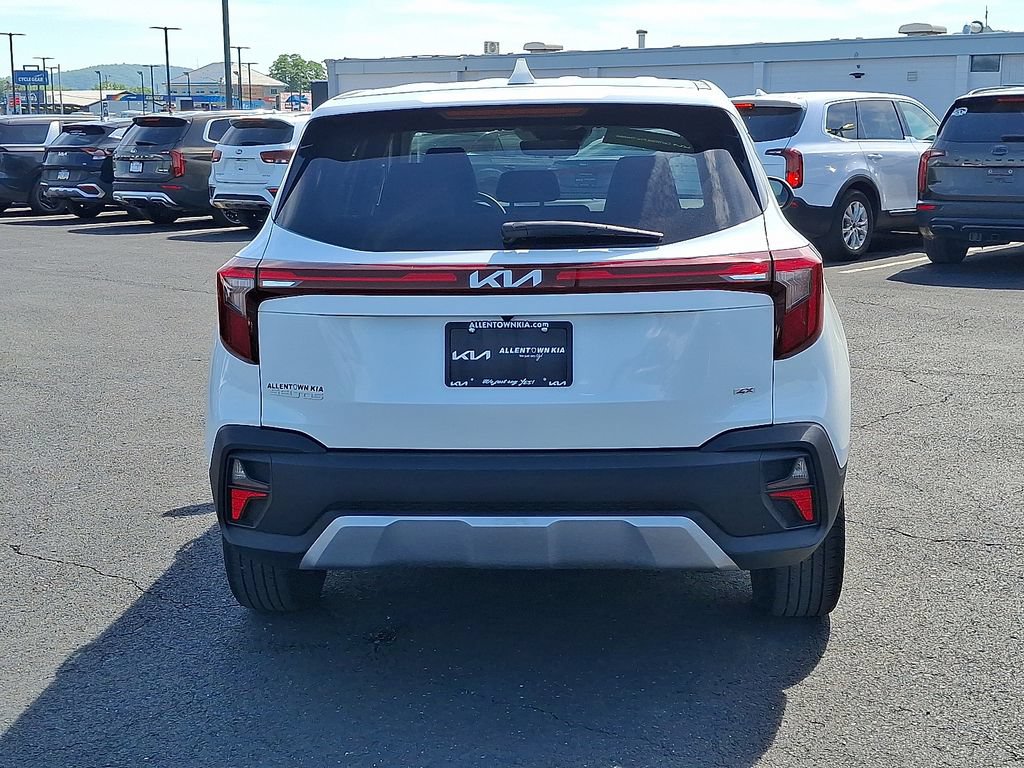 Certified 2024 Kia Seltos LX AWD/4WD image 5