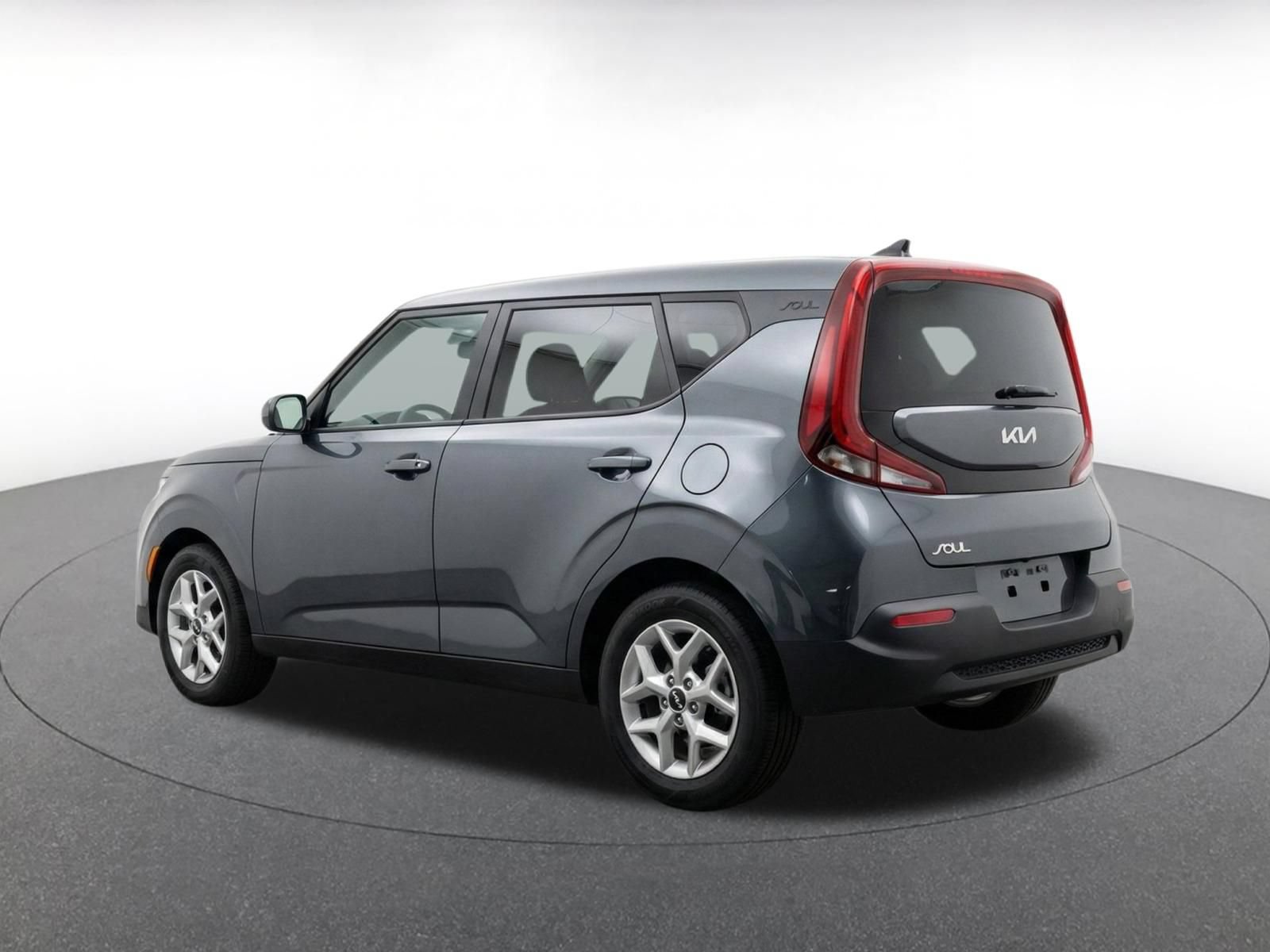 Used 2025 Kia Soul LX w/ LX Technology Package FWD image 7