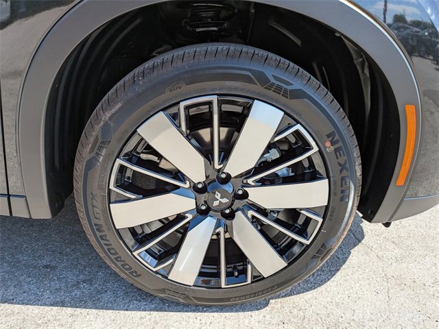 New 2025 Mitsubishi Outlander SE image 13