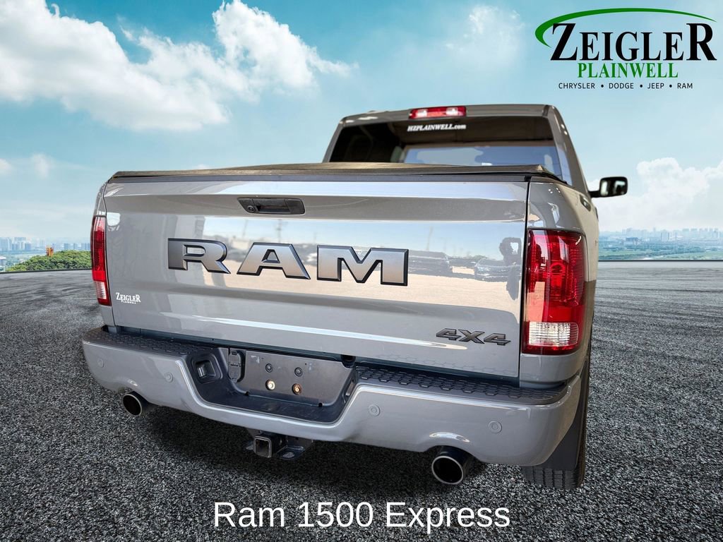 Used 2022 RAM 1500 Express w/ Ceramic Grey Express Package AWD/4WD image 5