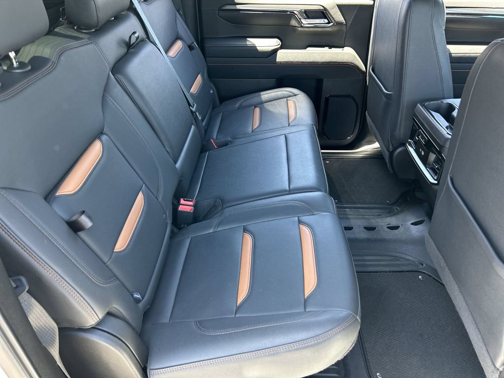 Used 2024 GMC Sierra 1500 AT4 w/ Technology Package AWD/4WD image 26