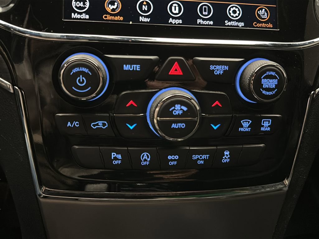 Used 2020 Jeep Grand Cherokee Limited w/ Luxury Group II image 26