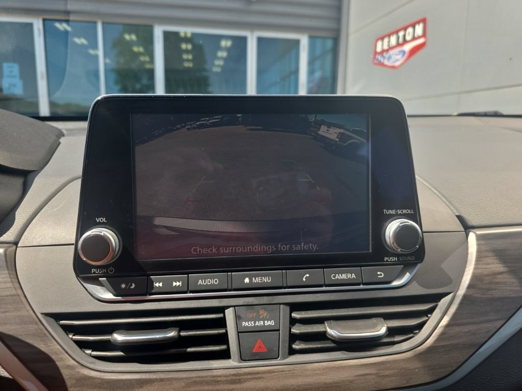 Used 2025 Nissan Altima 2.5 SV FWD image 23