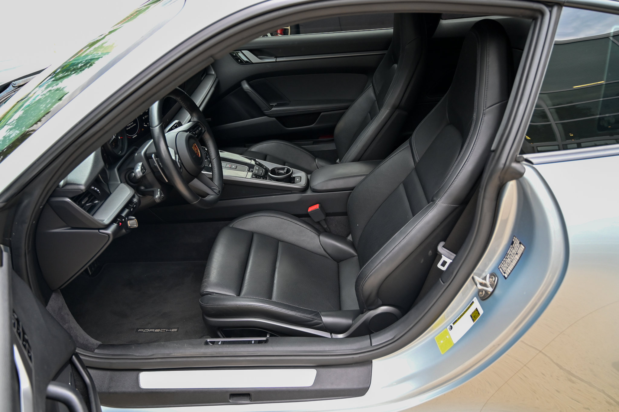 Used 2020 Porsche 911 Carrera 4S AWD/4WD image 17