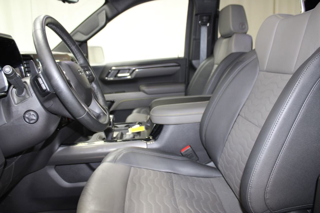 Used 2024 Chevrolet Silverado 1500 ZR2 w/ Technology Package image 37