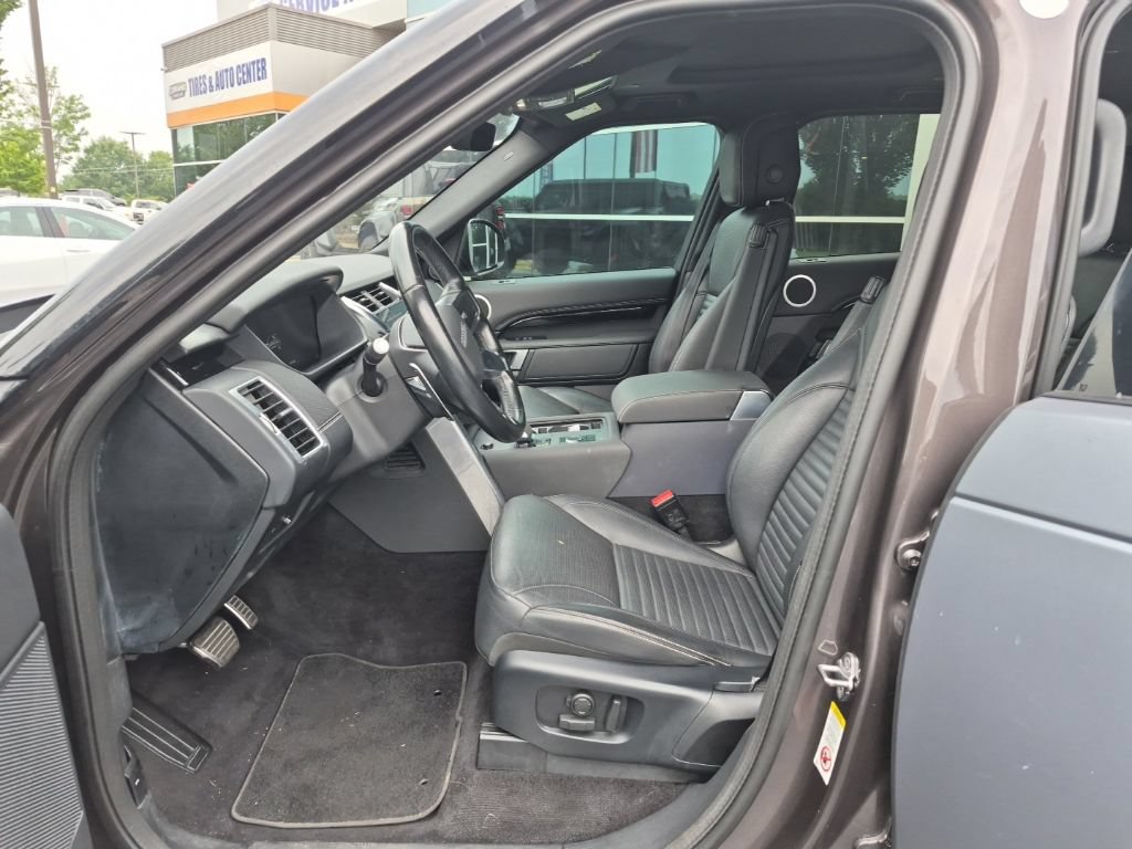 Used 2021 Land Rover Discovery S R-Dynamic AWD/4WD image 12