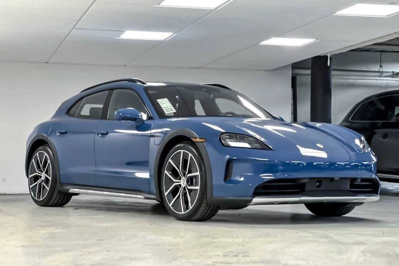 New 2025 Porsche Taycan 4S image 30