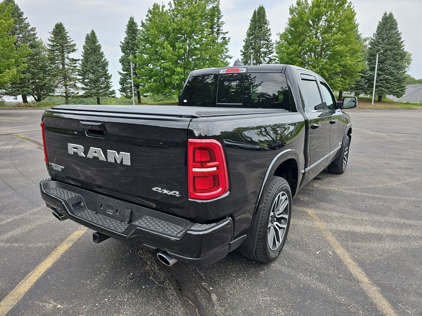 Used 2026 RAM 1500 Limited w/ Body Color Bumper Group AWD/4WD image 6