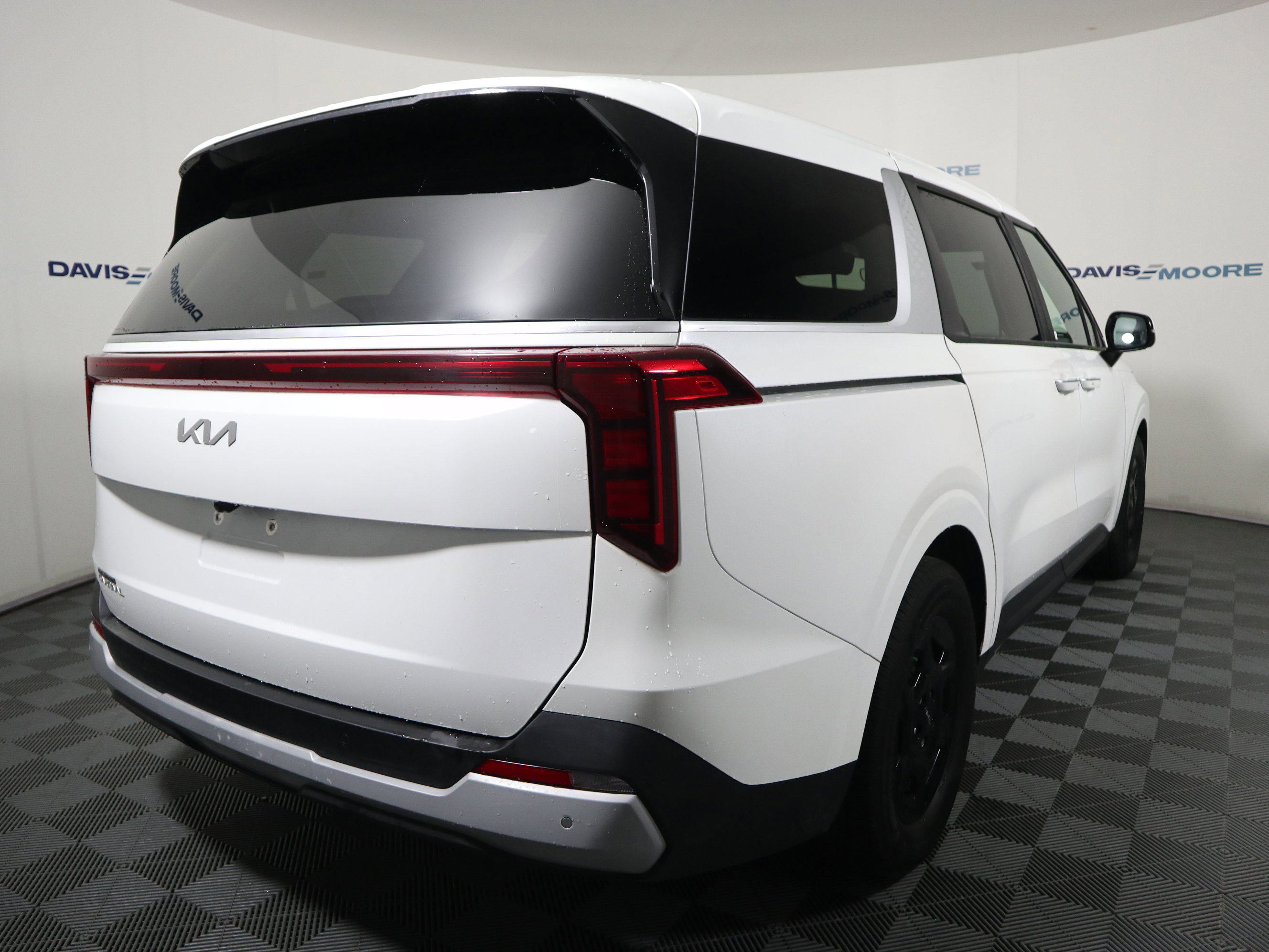 Used 2025 Kia Carnival image 5