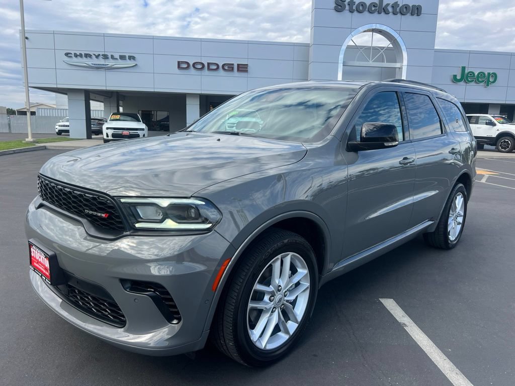 Used 2025 Dodge Durango GT AWD/4WD image 3