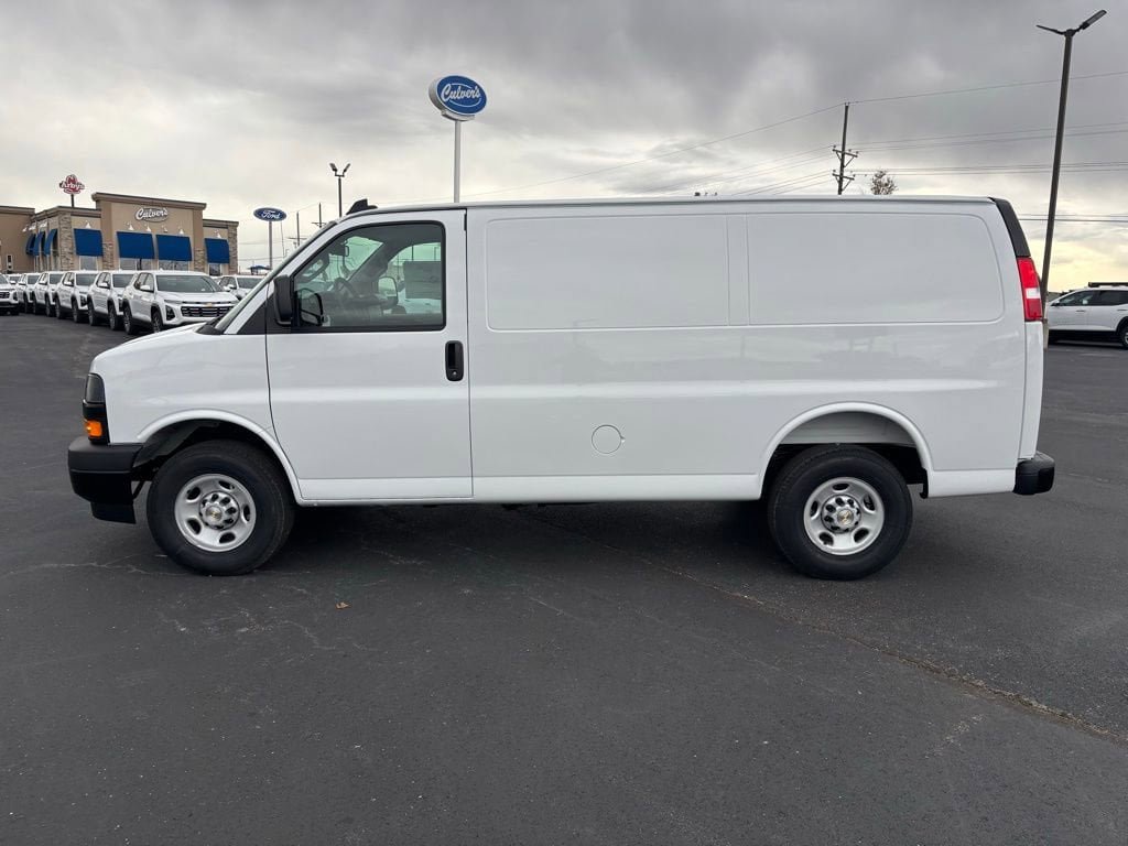 New 2025 Chevrolet Express 2500 w/ Driver Convenience Package RWD image 6