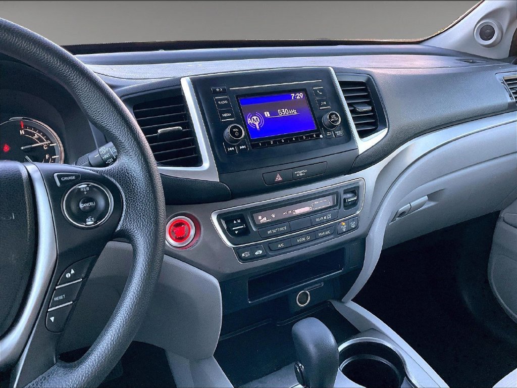Used 2018 Honda Pilot LX image 19