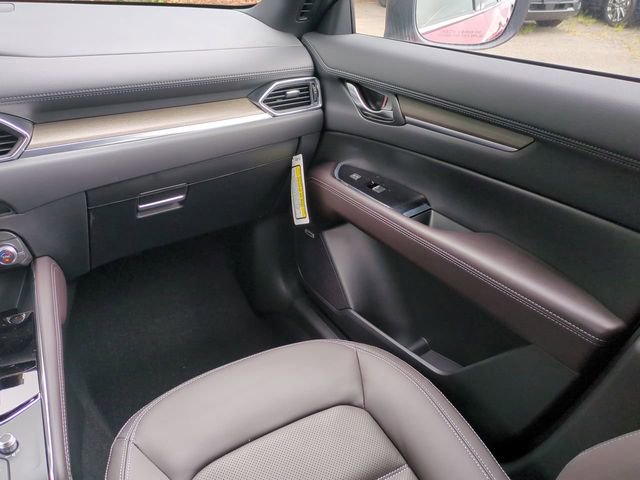 New 2025 MAZDA CX-5 Signature image 15