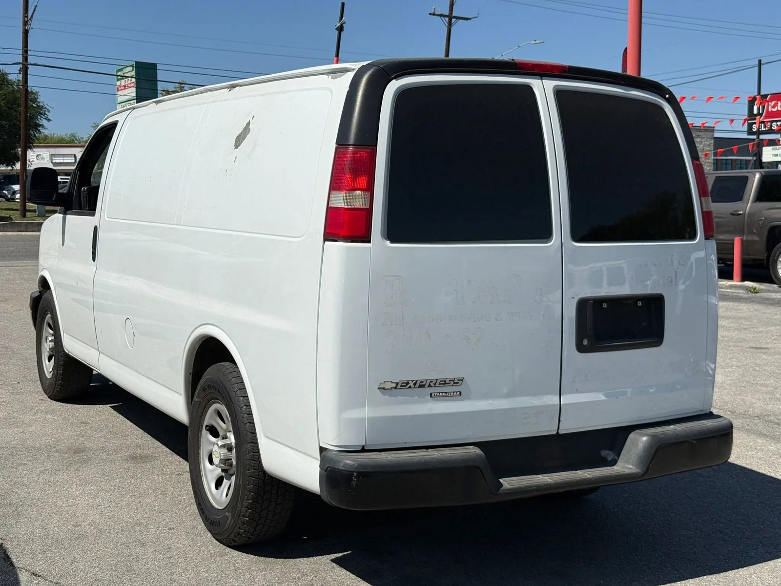 Used 2012 Chevrolet Express 1500 RWD image 6