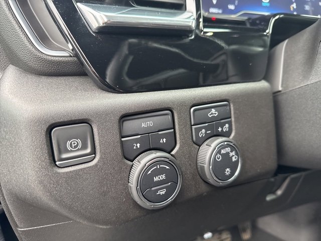 Used 2022 Chevrolet Silverado 1500 LT image 12