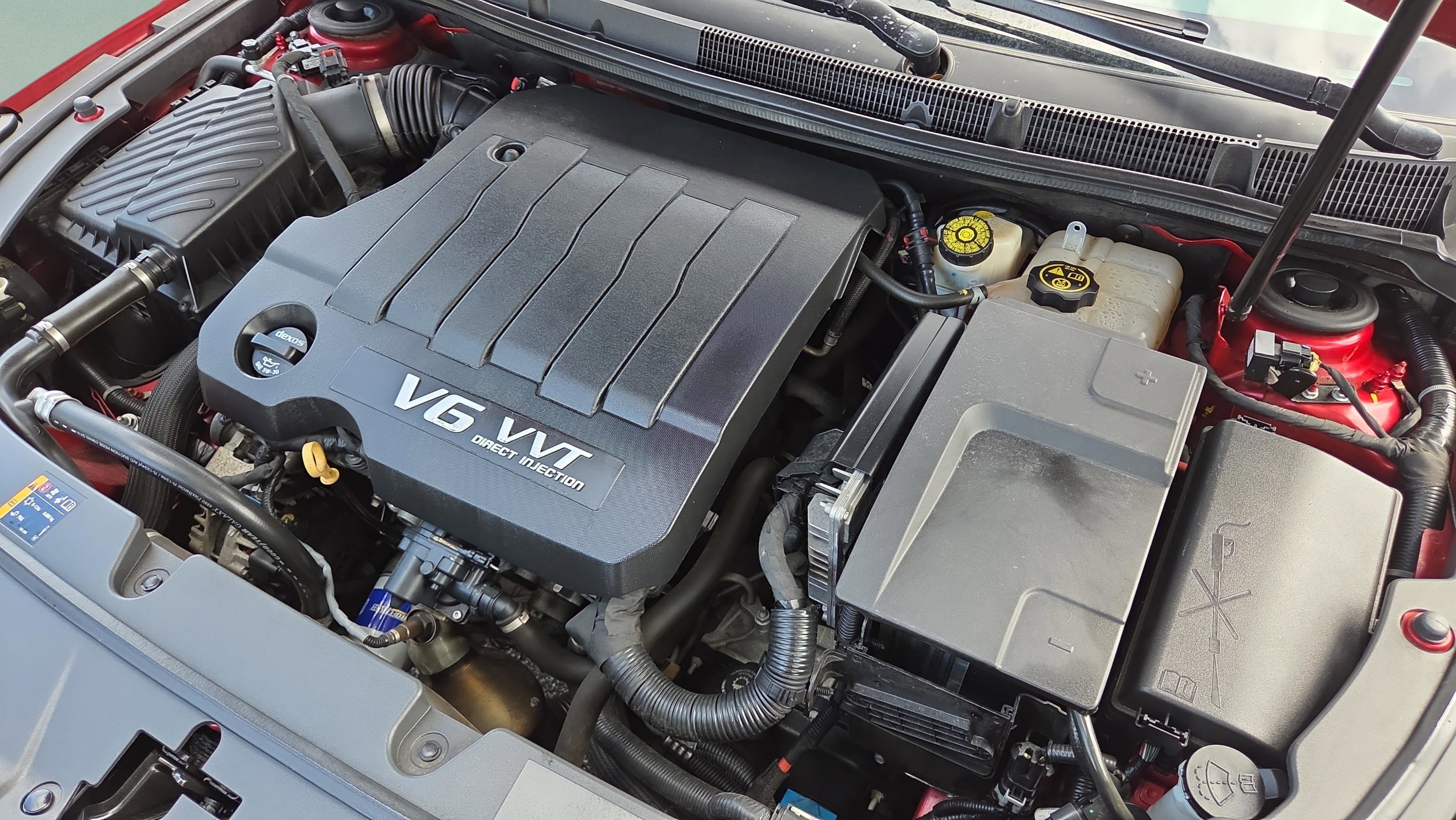 Used 2014 Buick LaCrosse Premium w/ Driver Confidence Package image 24