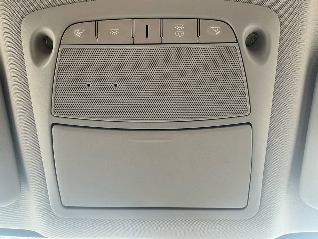 Used 2020 Nissan Rogue Sport SV image 25