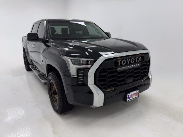 Used 2023 Toyota Tundra Limited AWD/4WD image 2