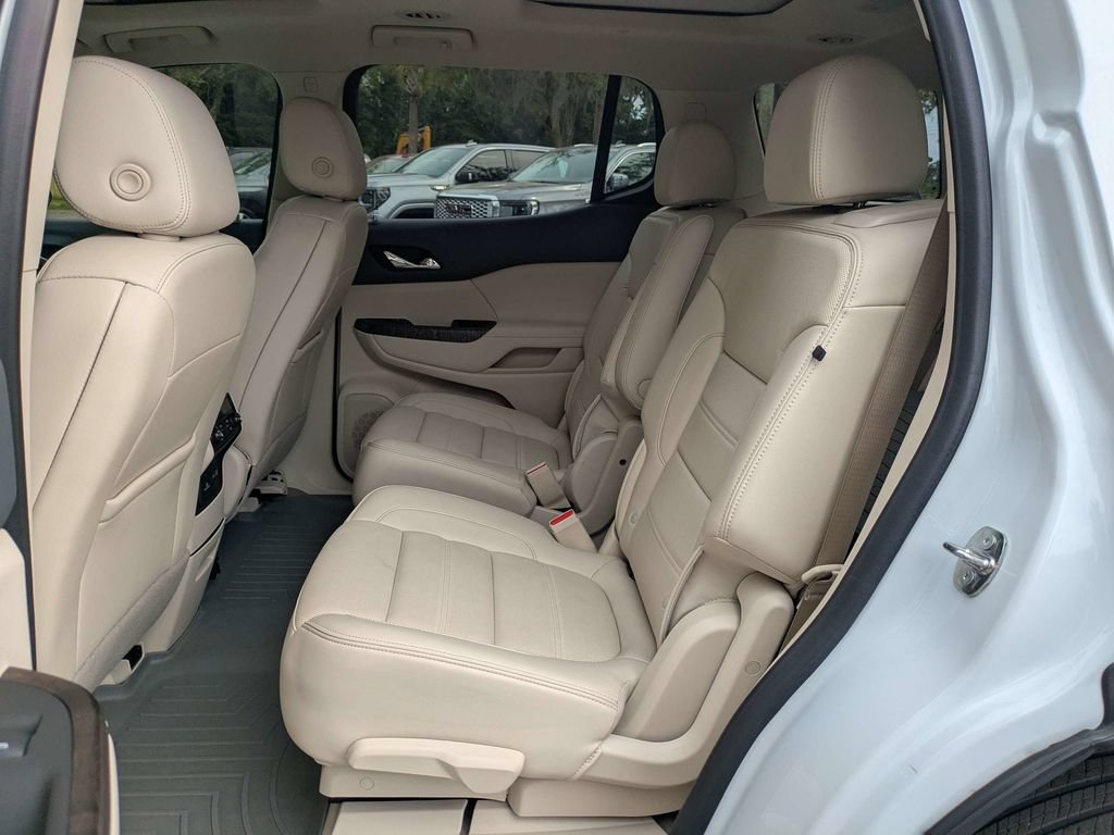 Used 2023 GMC Acadia Denali w/ Denali Ultimate Package FWD image 15